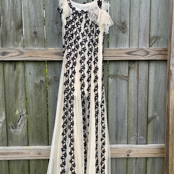 Free People Limited Edition Embroidered Tulle Maxi Dress – Black Floral on Ivory - Picture 6 of 9